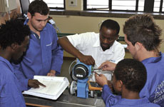 Lita Mpahlwa (centre) with students at the University of Johannesburg